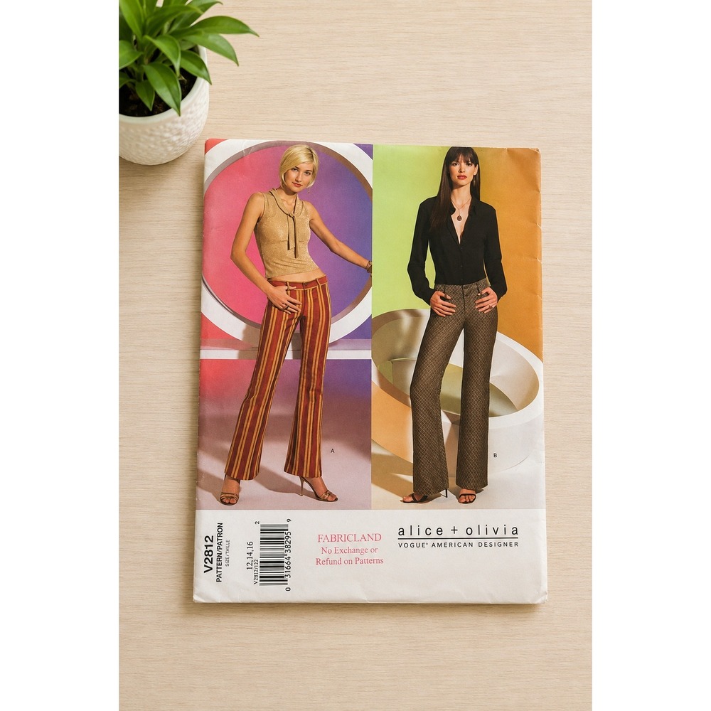 Vogue V2812 Alice + Olivia Pants Uncut Sewing Pattern Y2K Low Rise Flared Indie